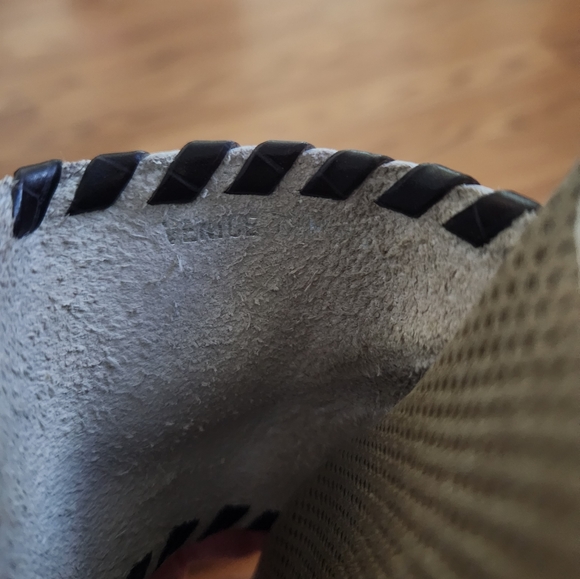 BRIGHTON Venice White Leather Slides W/Black Trim Sandals Italy Size 7.5 - Picture 5 of 5